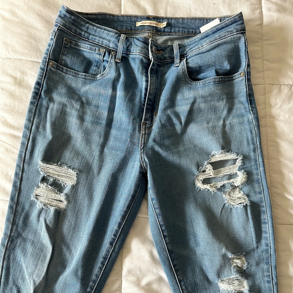 Levi’s 721 high rise skinny jeans